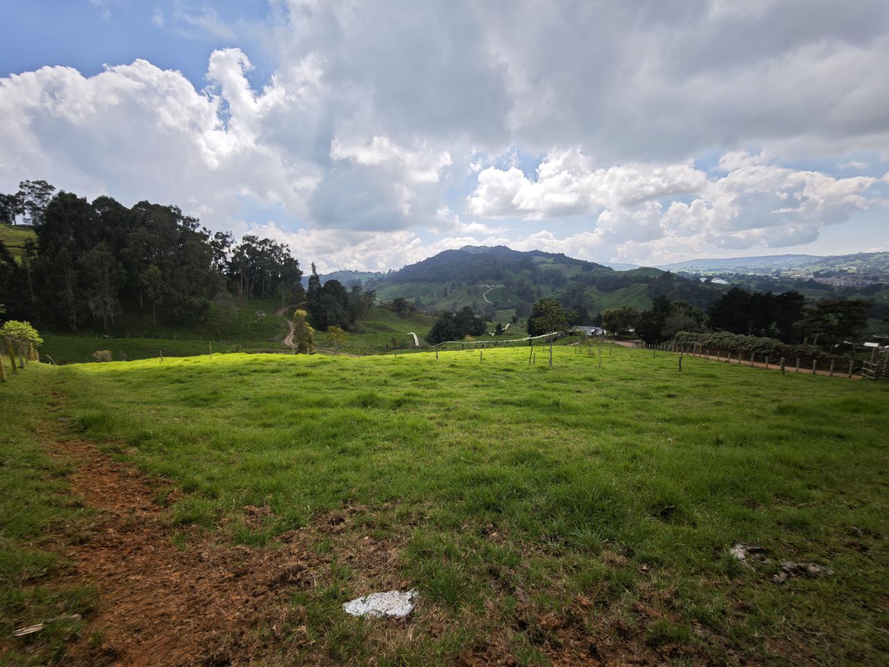 Lote en san pedro de los milagros vereda santa barbara