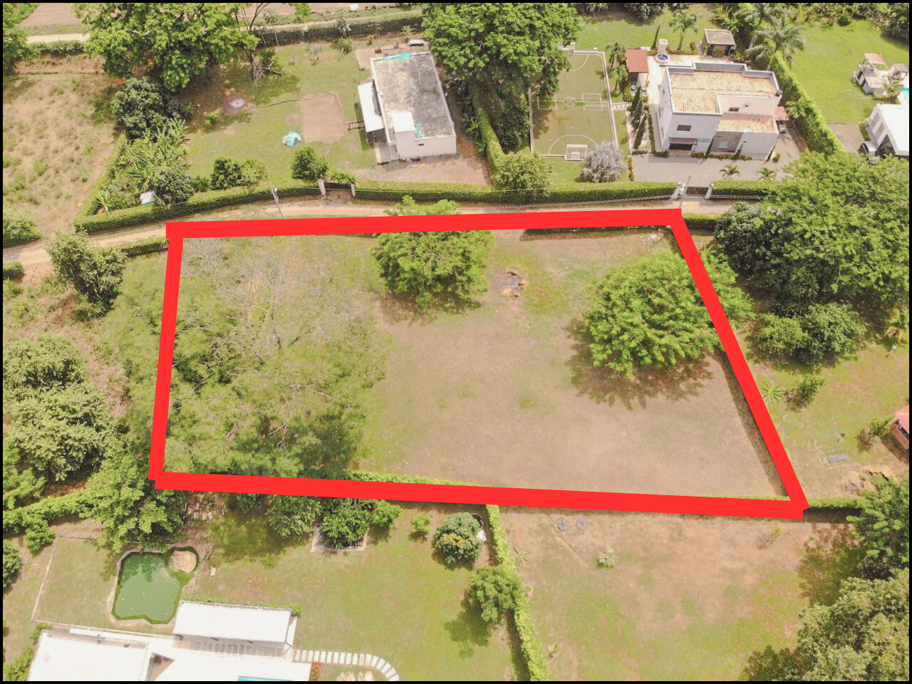Lote en sopetran en parcelacion topografía plana