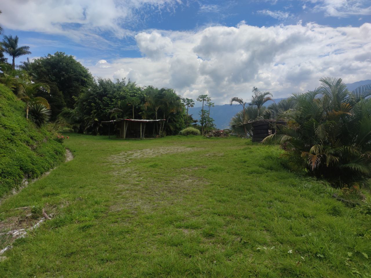 Lote en girardota vereda el limonar