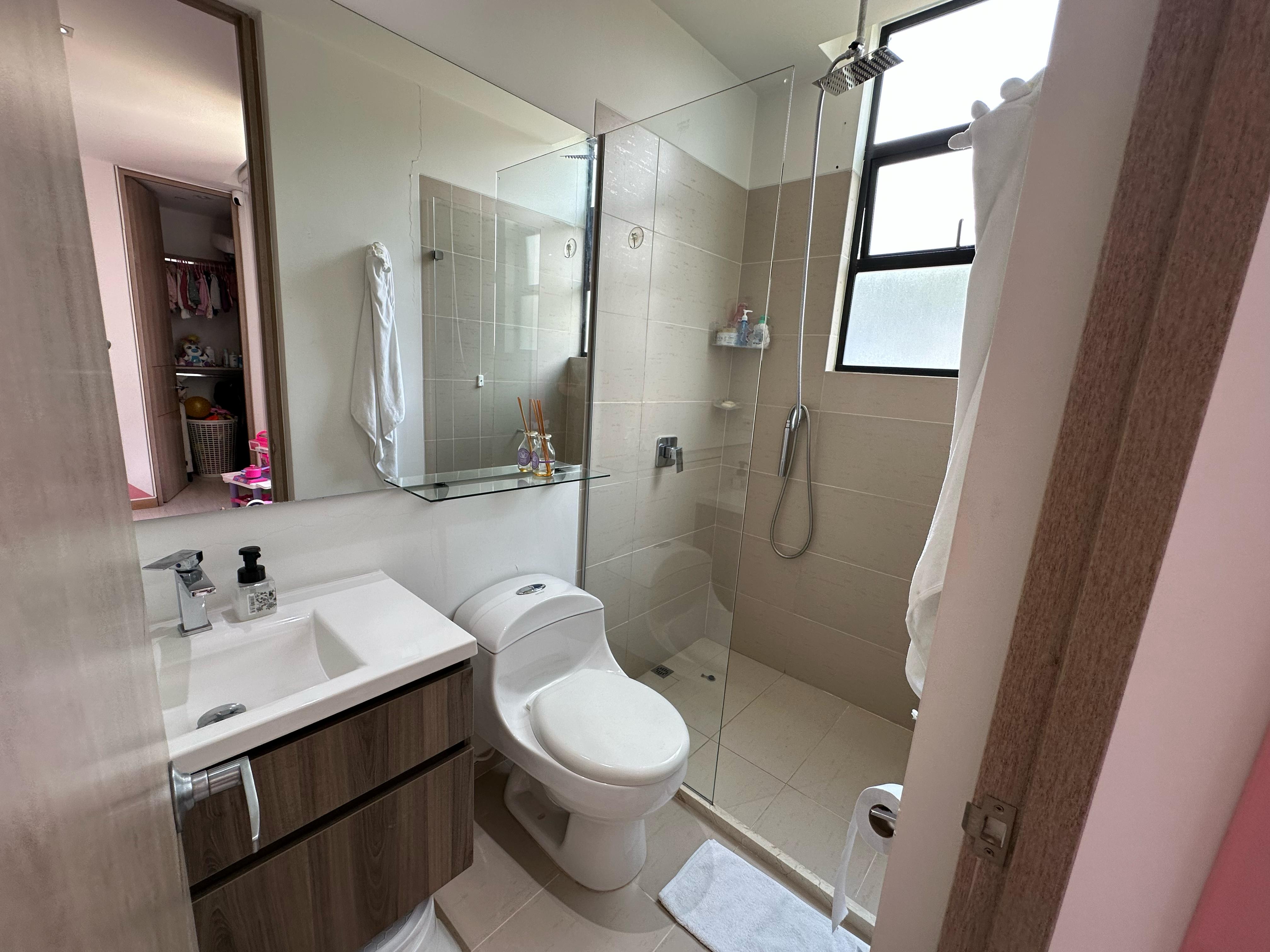 Foto 4 de Apartamento en el poblado castropol