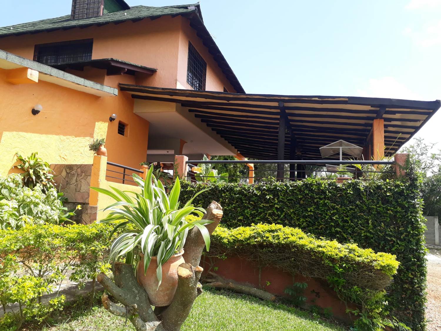 Se vende casa 4000m²  3h+s∕3b+s∕28p en Barquisimeto - Otras fotos