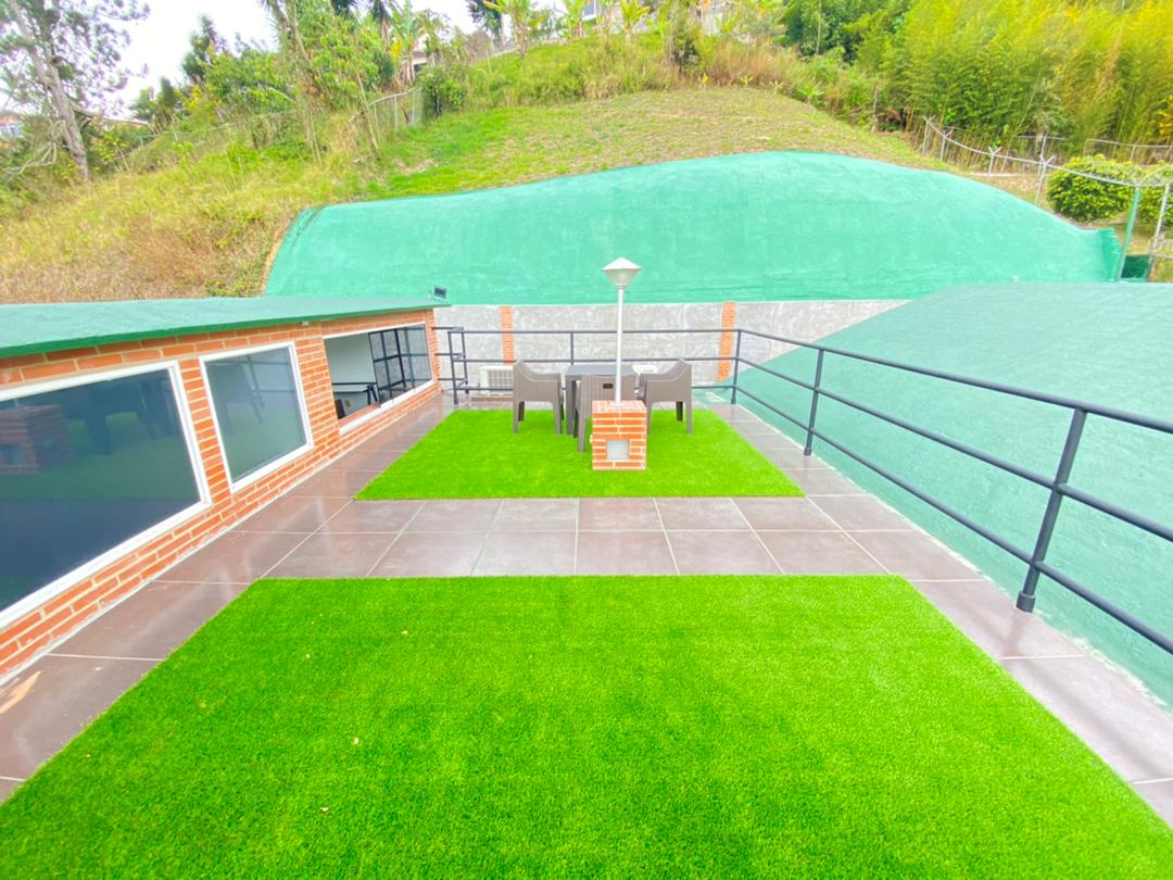 Se vende casa 700m²  4h+s∕5b+s∕8p en Alto de Los Guayabitos - Otras fotos