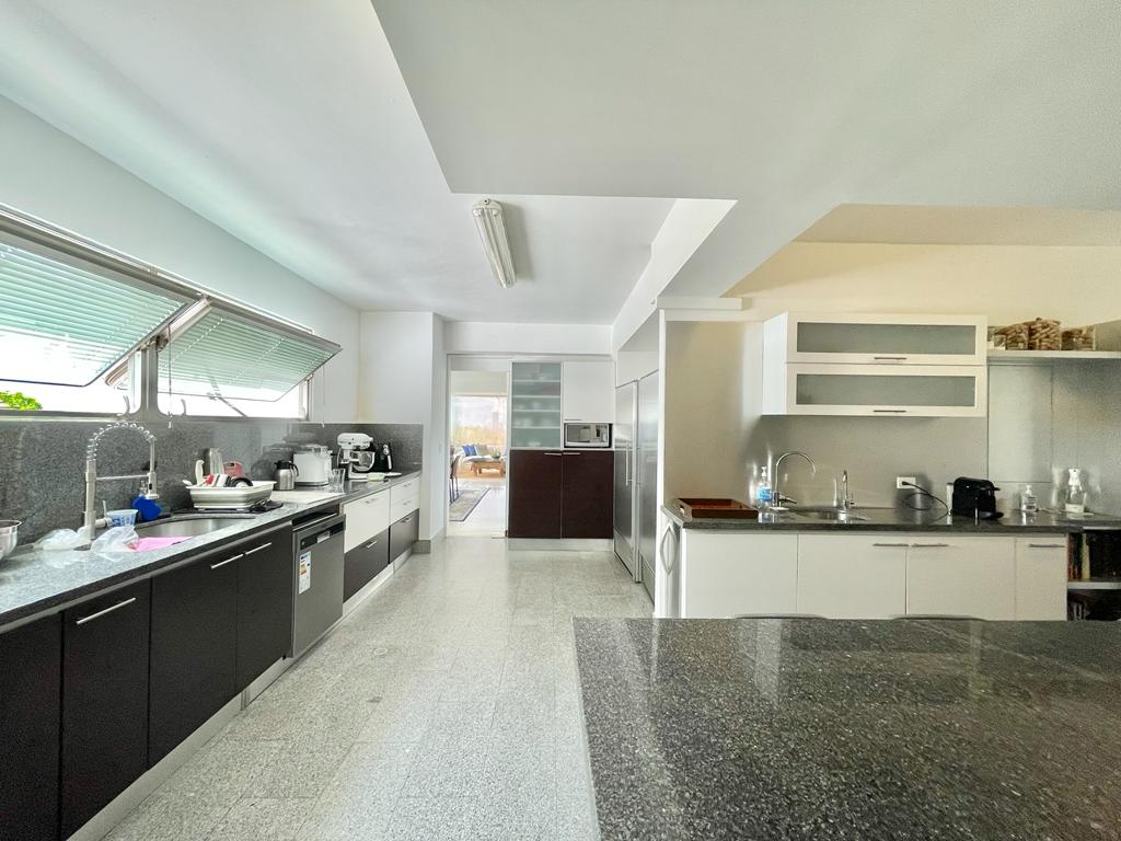 Se vende apto 500 m² -4h+s/5b+s/3p en Las Castellana - Otras fotos