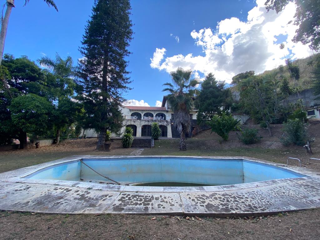 Se vende Terreno 7500m² en Valle Arriba 2