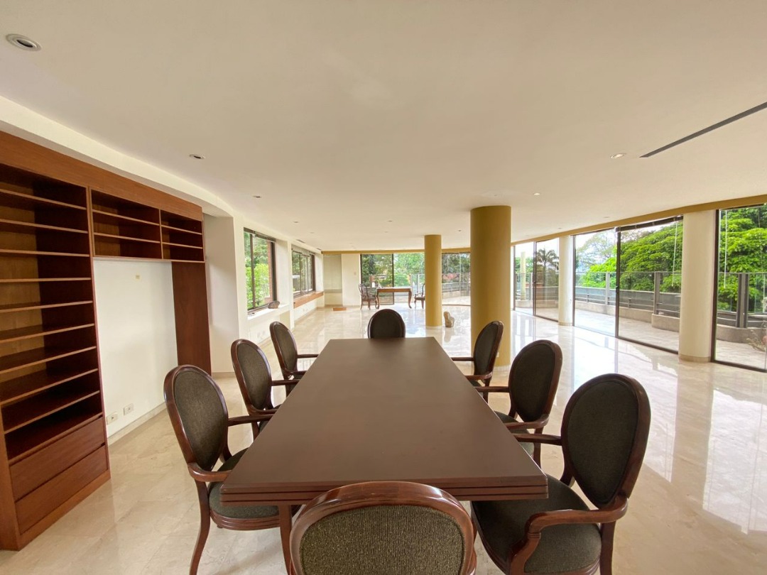 Se vende PH 800 m² -4h+s/6b+s/8p en Altamira - Otras fotos