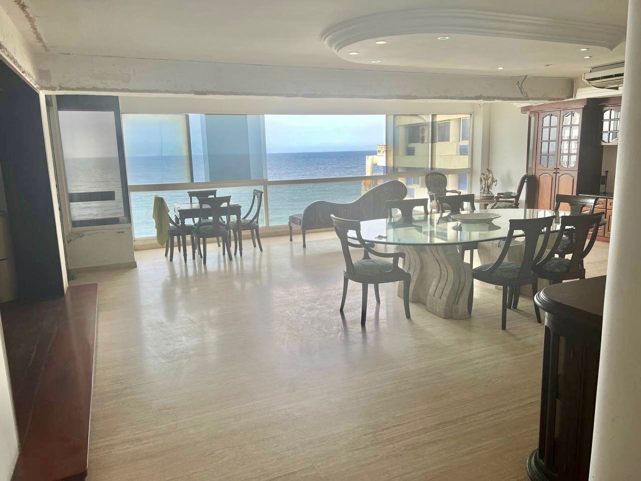 Se Vende  Apto 660m² 4h+1s/6b+1s/4p  Tanaguarenas - Otras fotos