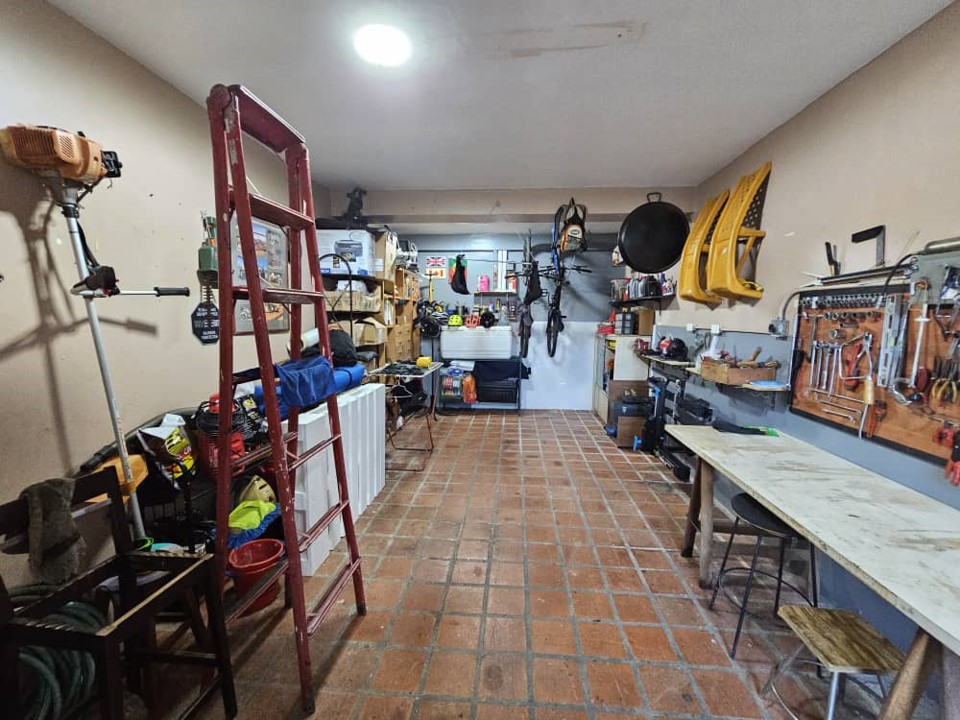 Se vende Townhouse 680m² 3h/4b/12e La Boyera - Otras fotos