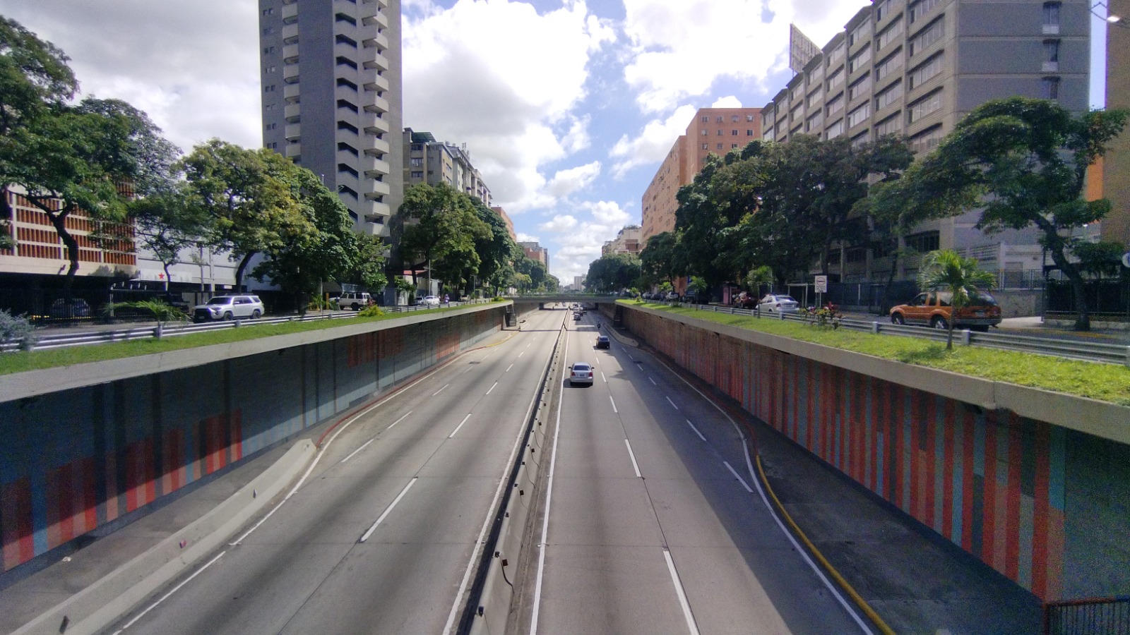 Se Alquila Oficina 150m² Libertador - Otras fotos