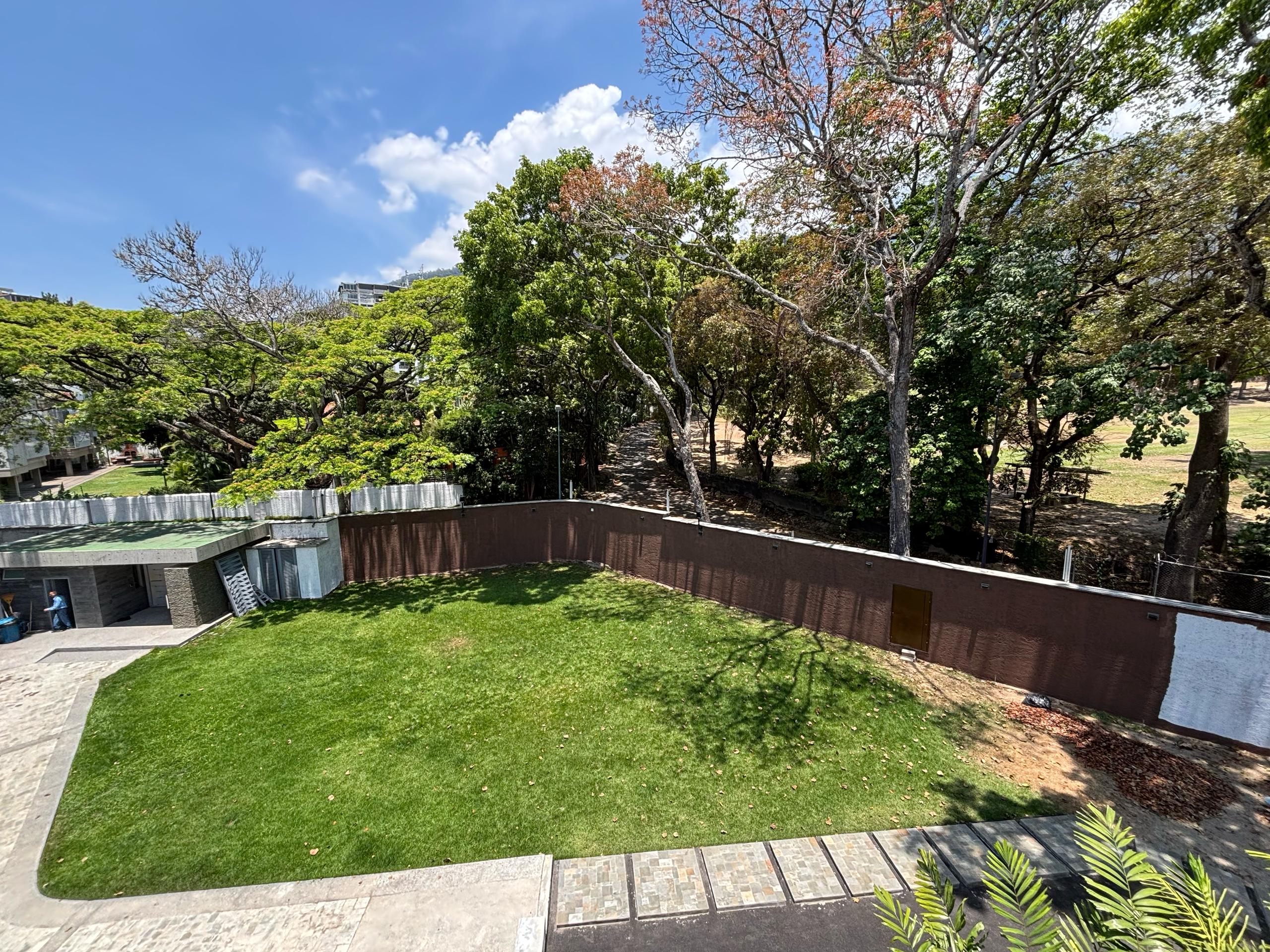 Se vende Apto PH 410m² 3h+1s/4b+1s/7p Country Club - Otras fotos