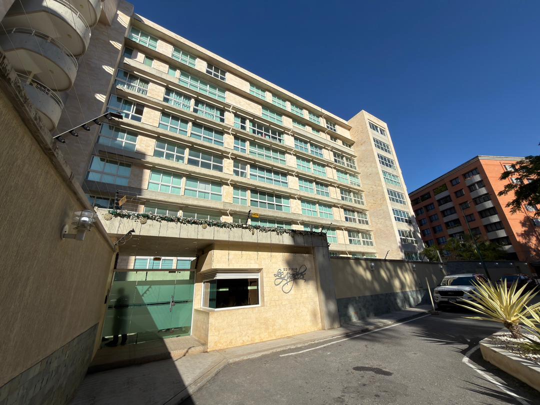 Se vende Apto PH 354m² 4h+1s/4.5b+1s/4p Lomas de Las Mercedes - Otras fotos