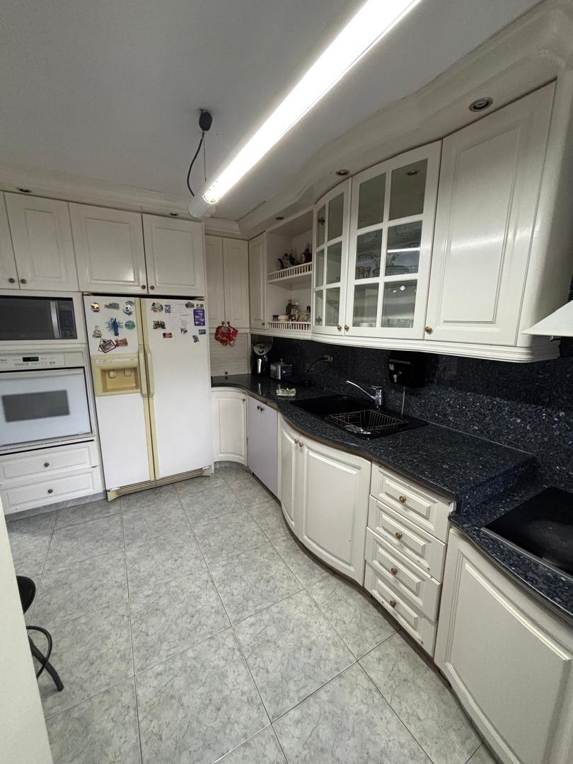 Se vende Apto 122m² 3h+s/2b+s/2p Los Chaguaramos 3