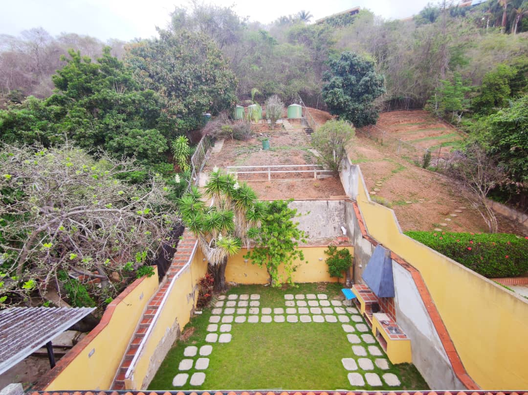 Se vende casa  731m² - 4h+s/6b+s/4p en El Cafetal - Otras fotos