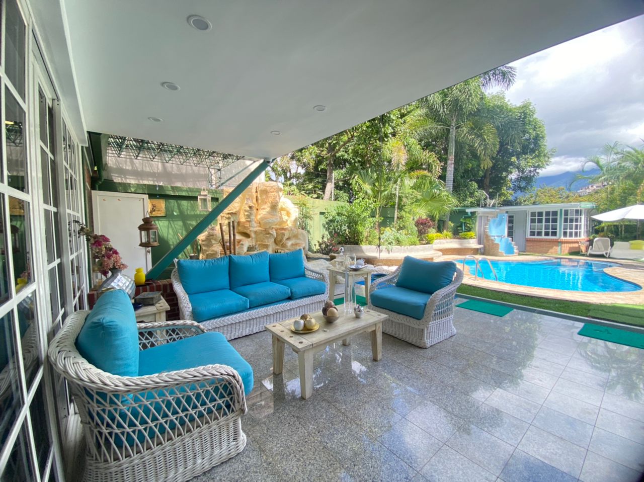 Se vende casa 781m2 3h/7b/5p Colinas de santa monica - Otras fotos