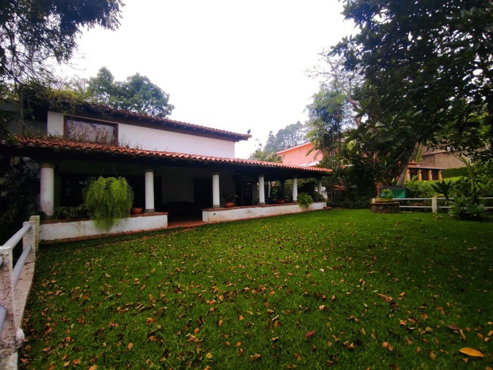 Se alquila Anexo 140m² 1H+E+2B+2E La Lagunita 4