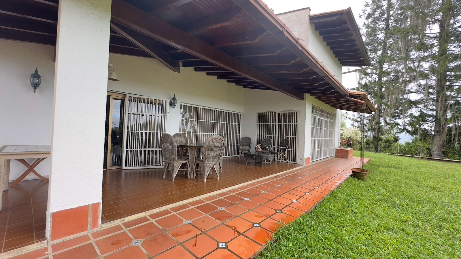 Se vende casa 1498m² 4h+2s/3b+1s/8e La Lagunita - Otras fotos