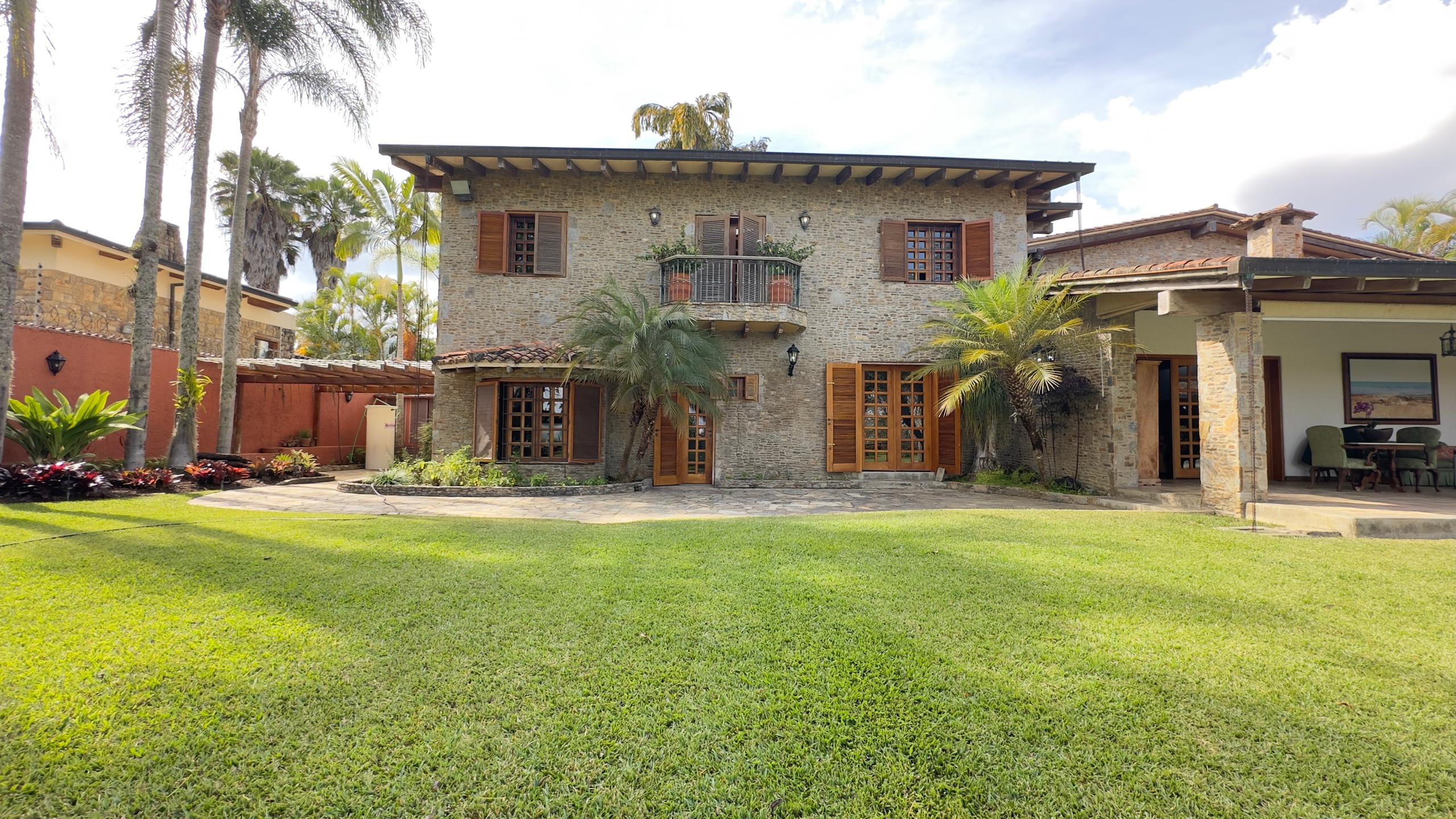 Se vende Casa 2100m² 4h+2s/3b/15p La Lagunita - Otras fotos