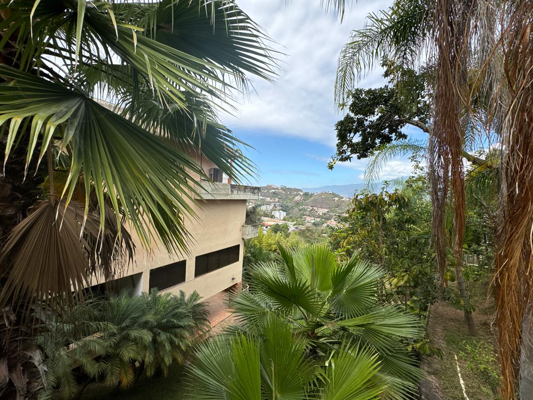 Se vende casa 1985m² 9h+2s/12b/5p Cerro Verde - Otras fotos