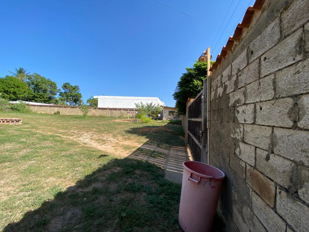 Se vende Terreno 1447m²  Pampatar - Otras fotos