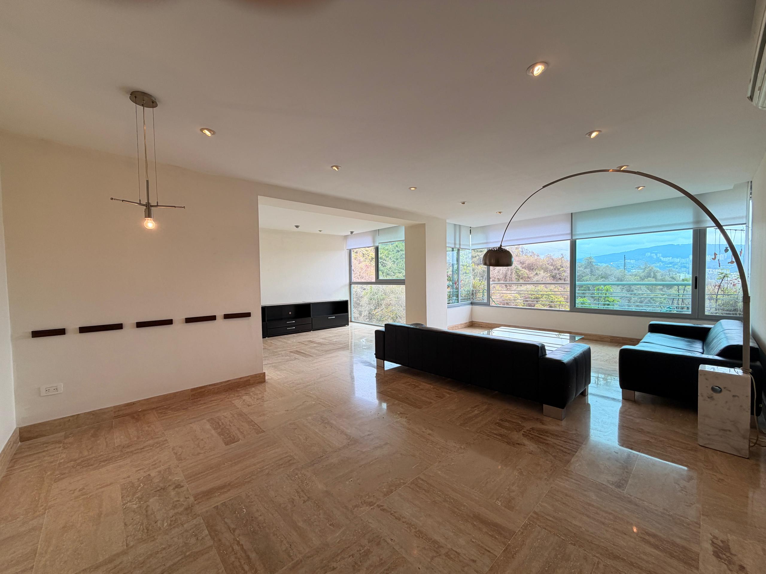 Se vende Apto 138m² 2h/2.5b+s/3p Lomas de Las Mercedes - Otras fotos