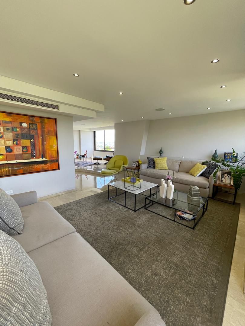 Se alquila Apto PH 592m² 3h+s/3b+s/7p La Castellana 1