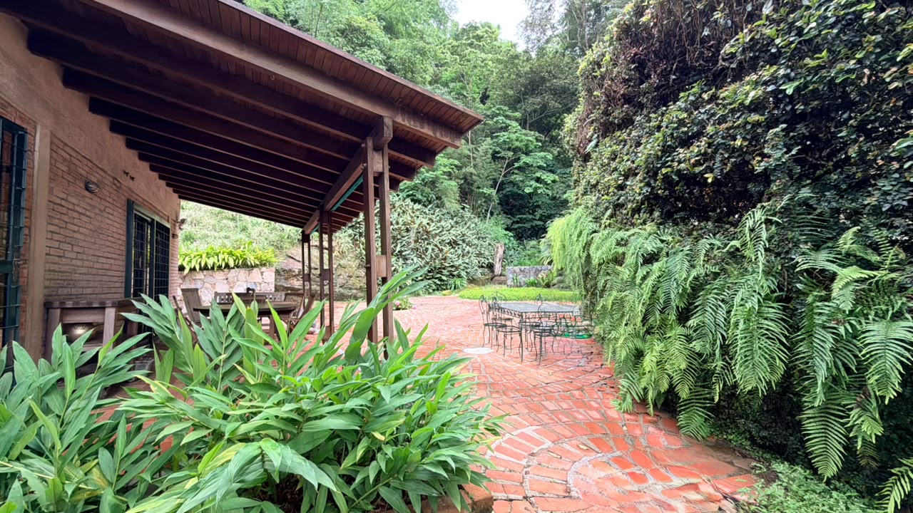 Se vende Casa 1.400m² 5h/5b/1p Alto Hatillo - Otras fotos