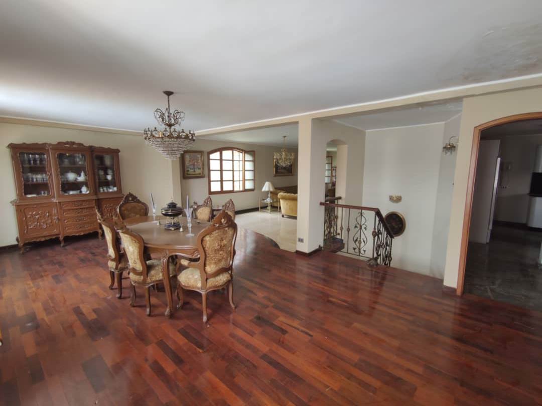 Se vende casa 800m²  6h+s∕8b+s∕6p en El Marques - Otras fotos