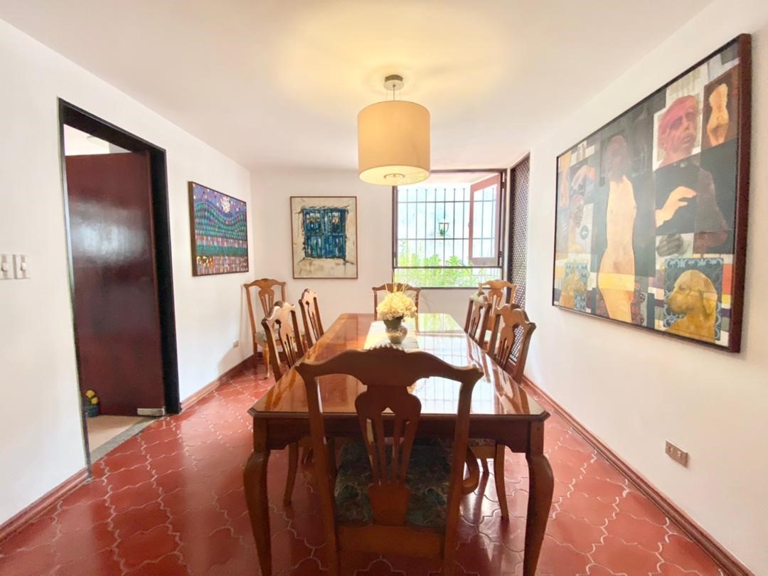 Se vende casa 368m²  4h+s∕4b+s∕4p en Los Chorros - Otras fotos