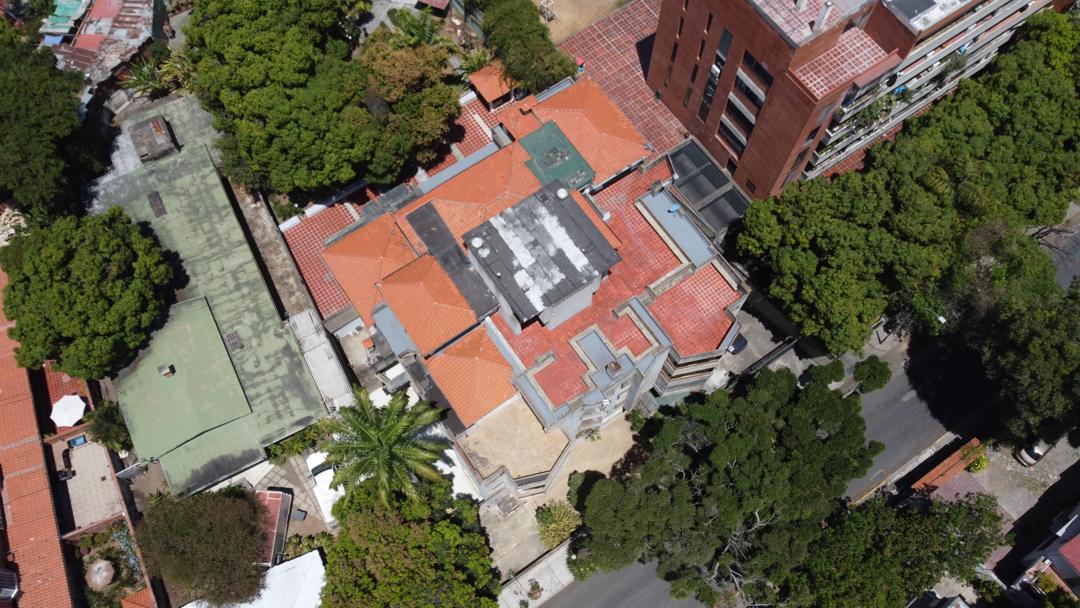 Se vende terreno 2.981,69m² Alta Florida 2