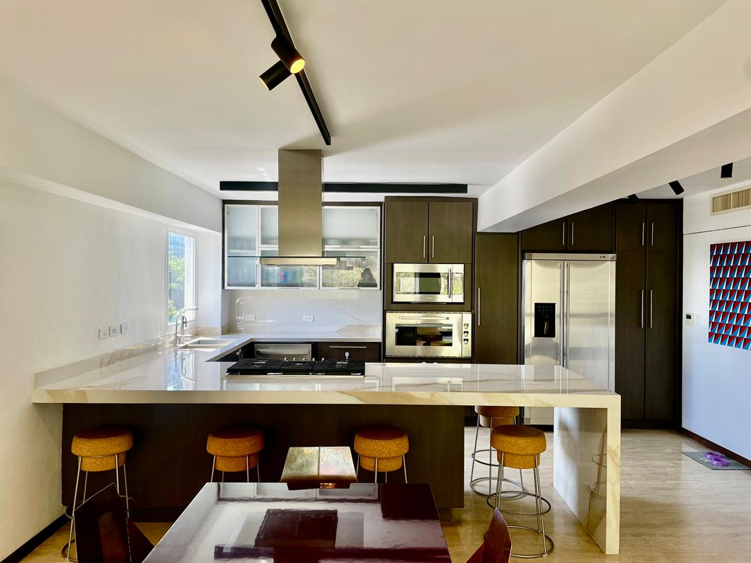 Se vende Apto 193m² 2h/2b/2p Las Mercedes - Otras fotos