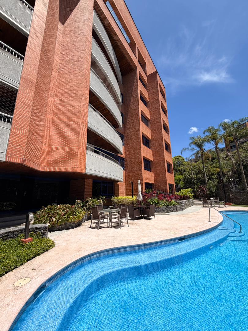 Se alquila Apto 380m² 4h+s /4.5b+s/5p La Lagunita 2