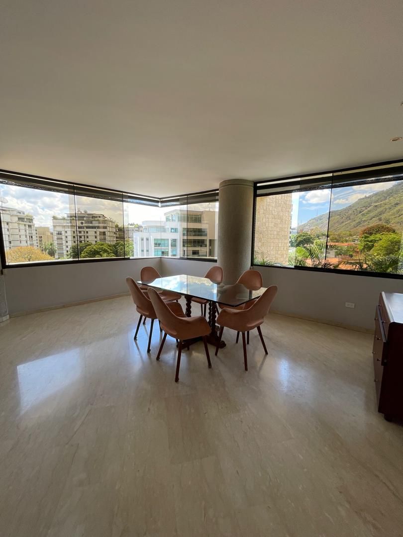 Se alquila Apto PH 592m² 3h+s/3b+s/7p La Castellana 5