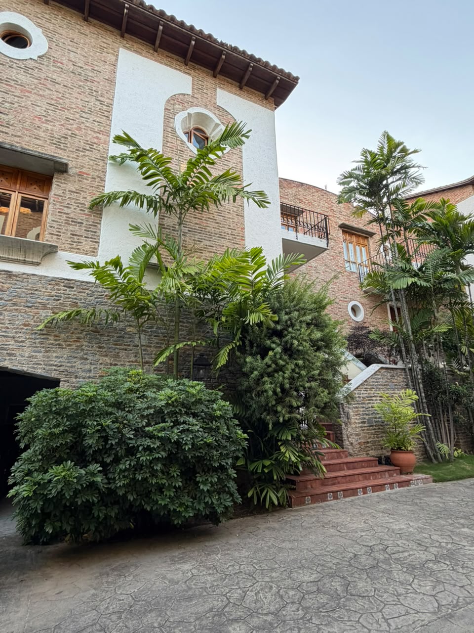 Se vende casa 573m² 3h+s/4b+s/4p La Floresta 3