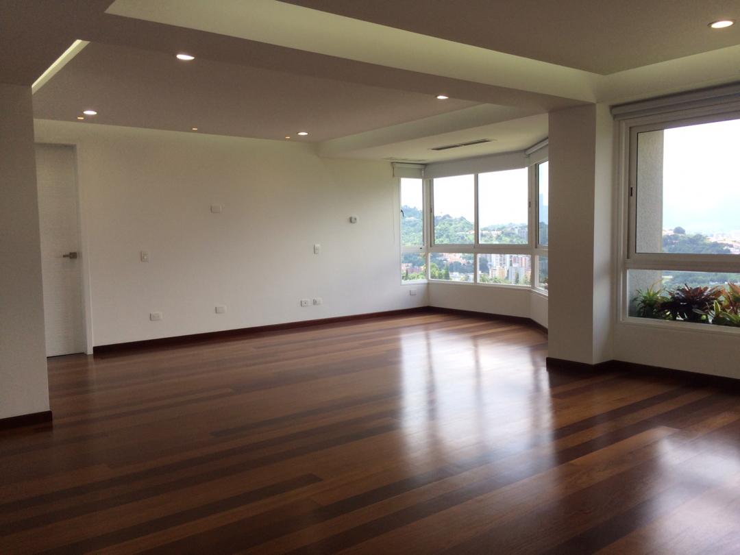 Se vende PH de 500 M² 4h/7b/4p Lomas del Sol - Otras fotos