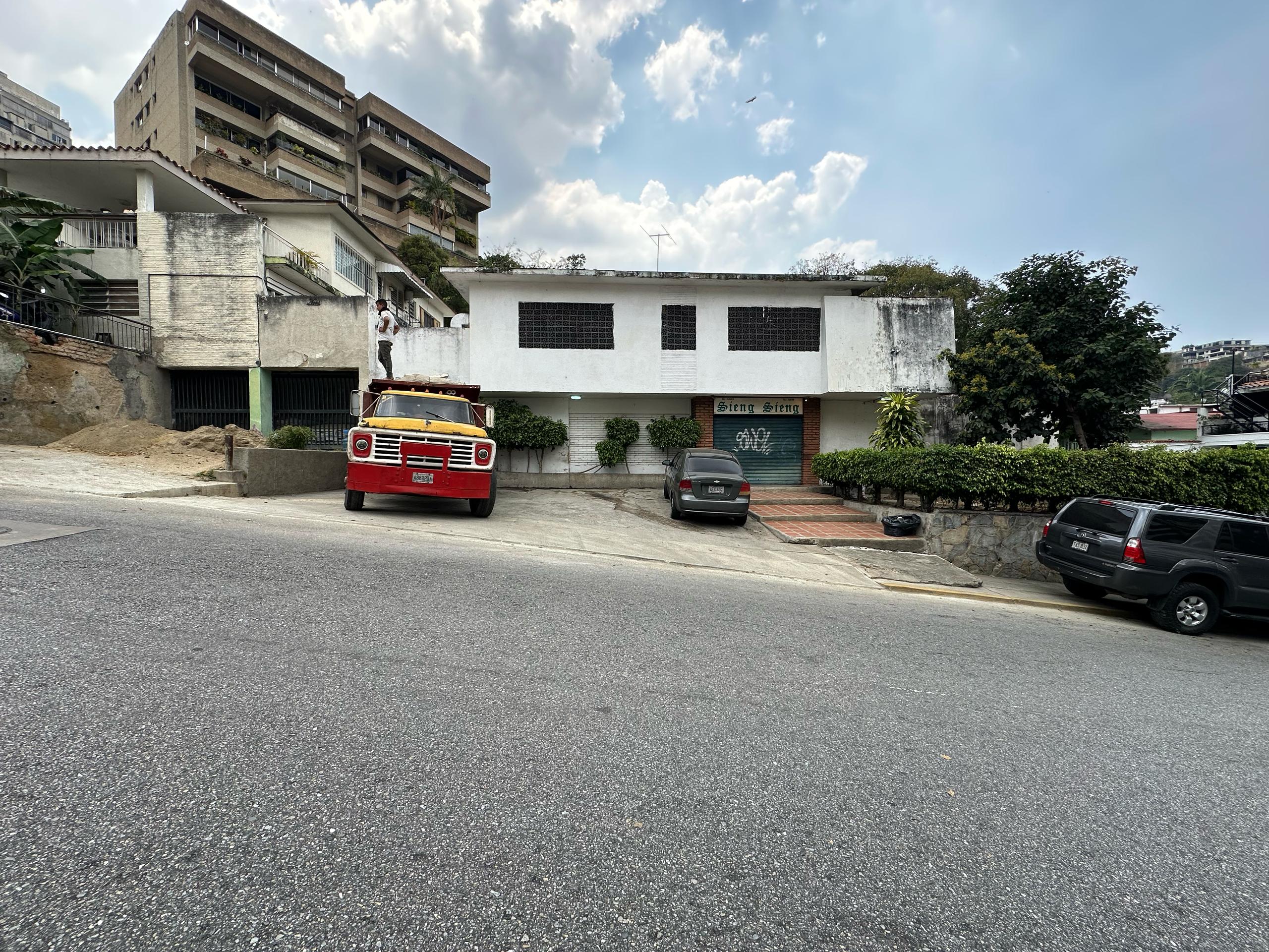 Se Alquila casa comercial 475m² 5h+s/2b+5s/15e Colinas de bello monte 3