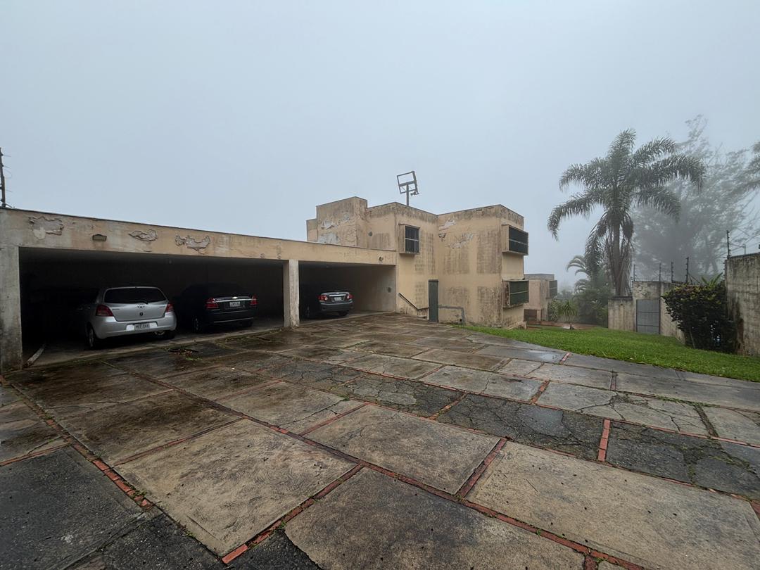 Se vende Casa 3206m² 9h+3s/10b+2s/8p Alto Hatillo - Otras fotos