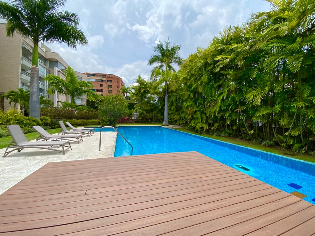 Se Vende PH 650m² 3h+1s/3b+1s/6p  Los Palos Grandes - Otras fotos