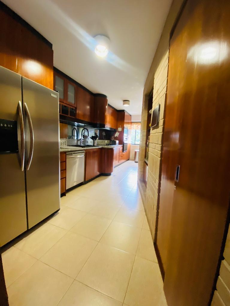 Se vende PH 250m² 4h/3b/4p Los Naranjos del Cafetal - Otras fotos