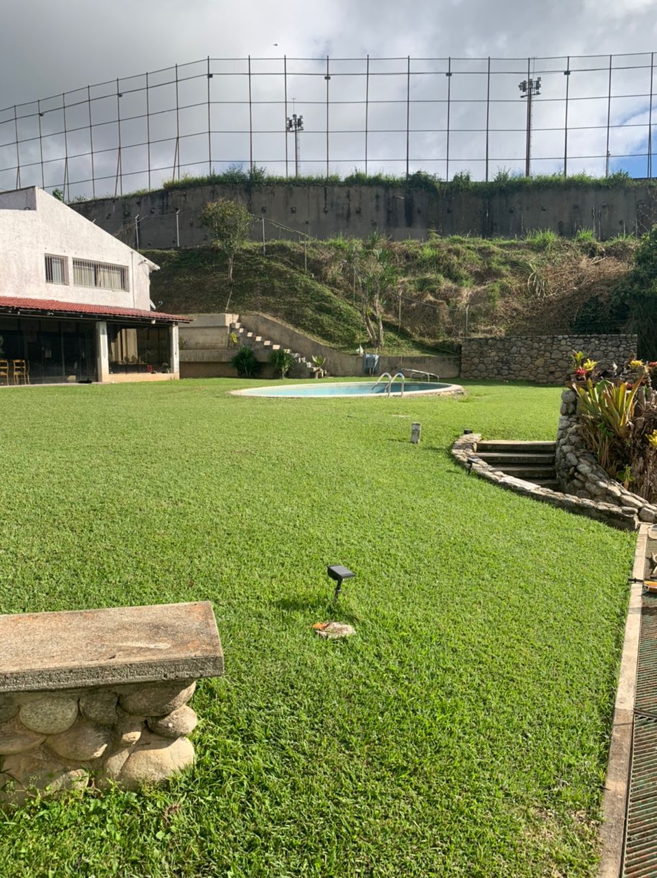 Se vende casa 2200m² 3h+2s/3b+2s/10e Alto Hatillo - Otras fotos