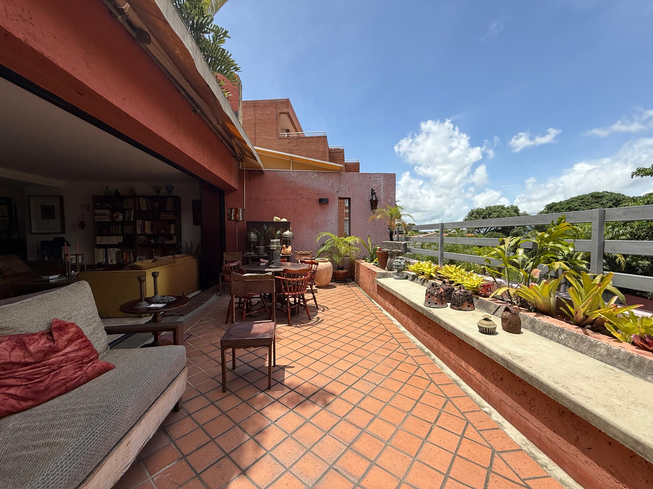 Se vende Apto 326m² 3h+s/3.5b+s/3p Alta Florida - Otras fotos