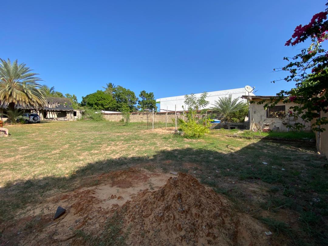 Se vende Terreno 1447m²  Pampatar - Otras fotos