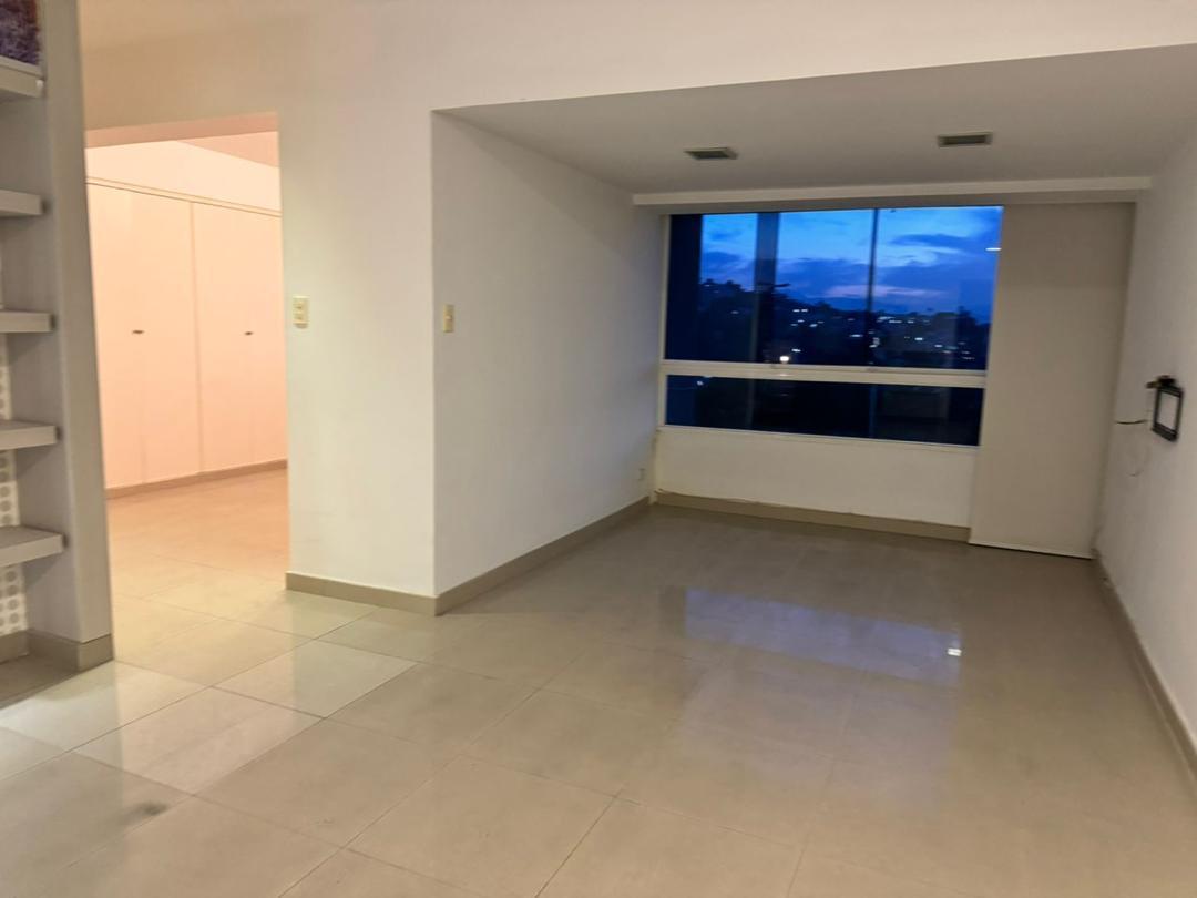 Se vende Apto 65m² 1h/1b/1p Colinas de Bello Monte - Otras fotos