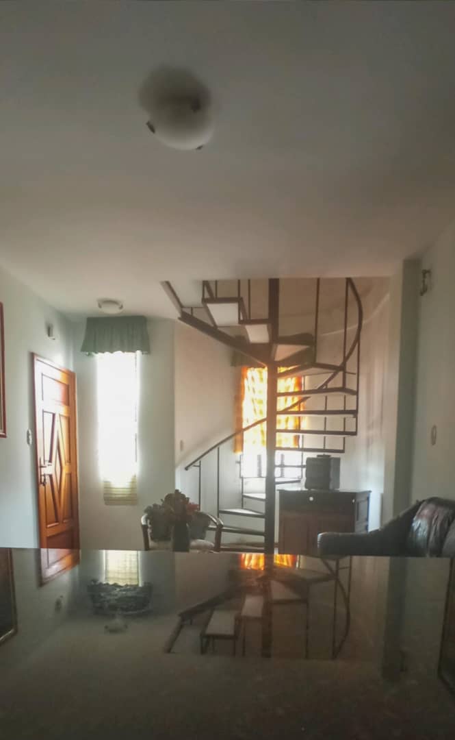 Se vende Apto 78m² 2h/ 2b/ 1e Rio Chico - Otras fotos