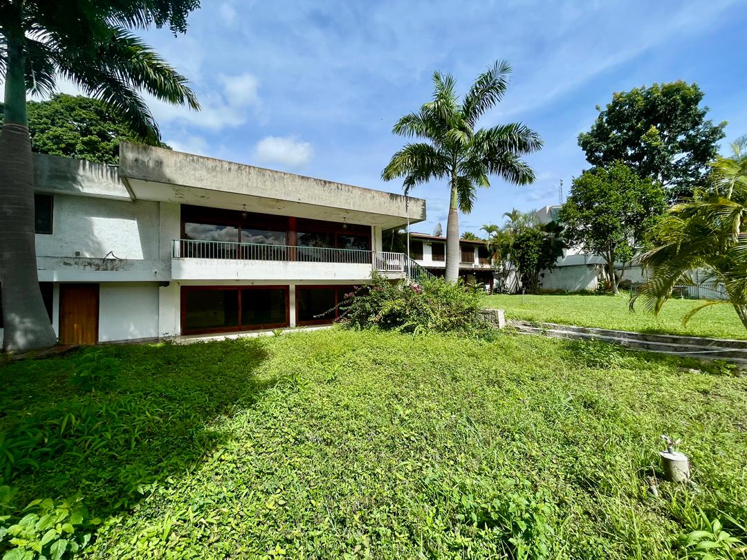 Se vende casa 2450m² 5h+2s/5b+s/10p Valle Arriba - Otras fotos