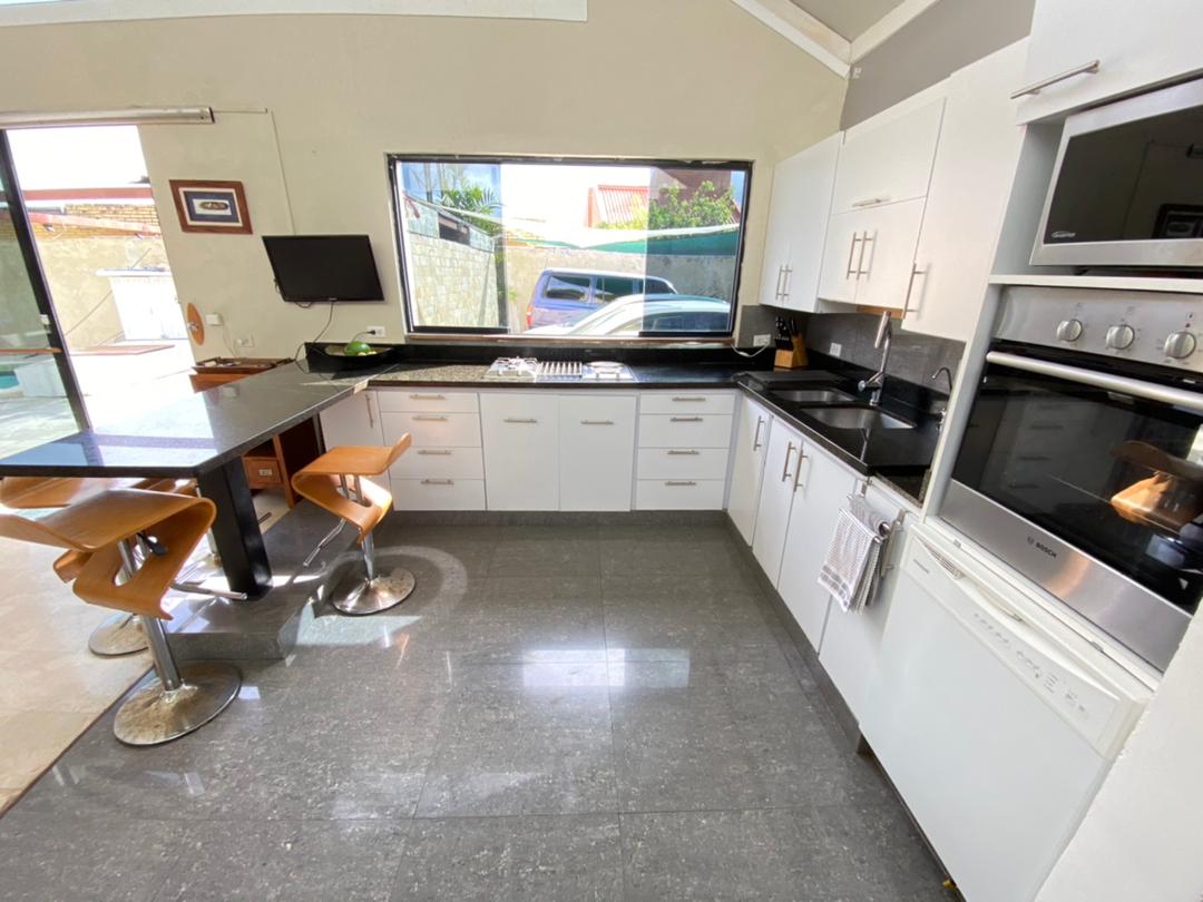 Se vende casa 1000m²  3h+s∕4b+s∕8p en  Alto Hatillo - Otras fotos