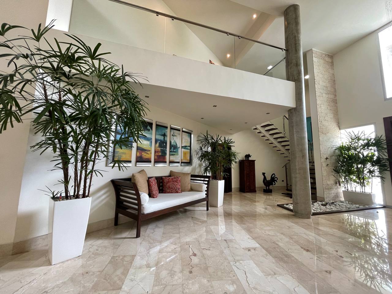 Se vende Villa en Lecheria , Edo. Anzoategui / 1360m² - 6h+s/7b+s/8pe - Otras fotos
