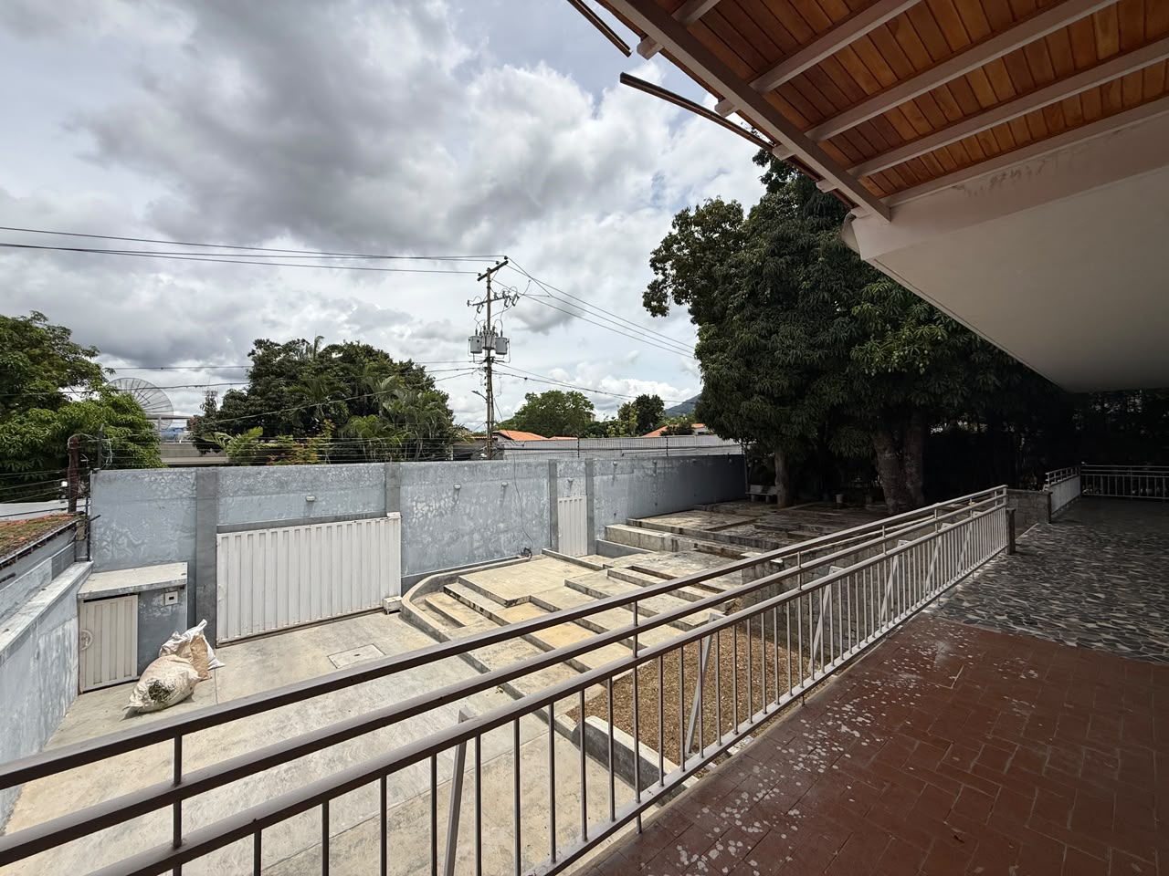 Se alquila casa (comercial/residencial) 1000m² Los Chorros - Otras fotos