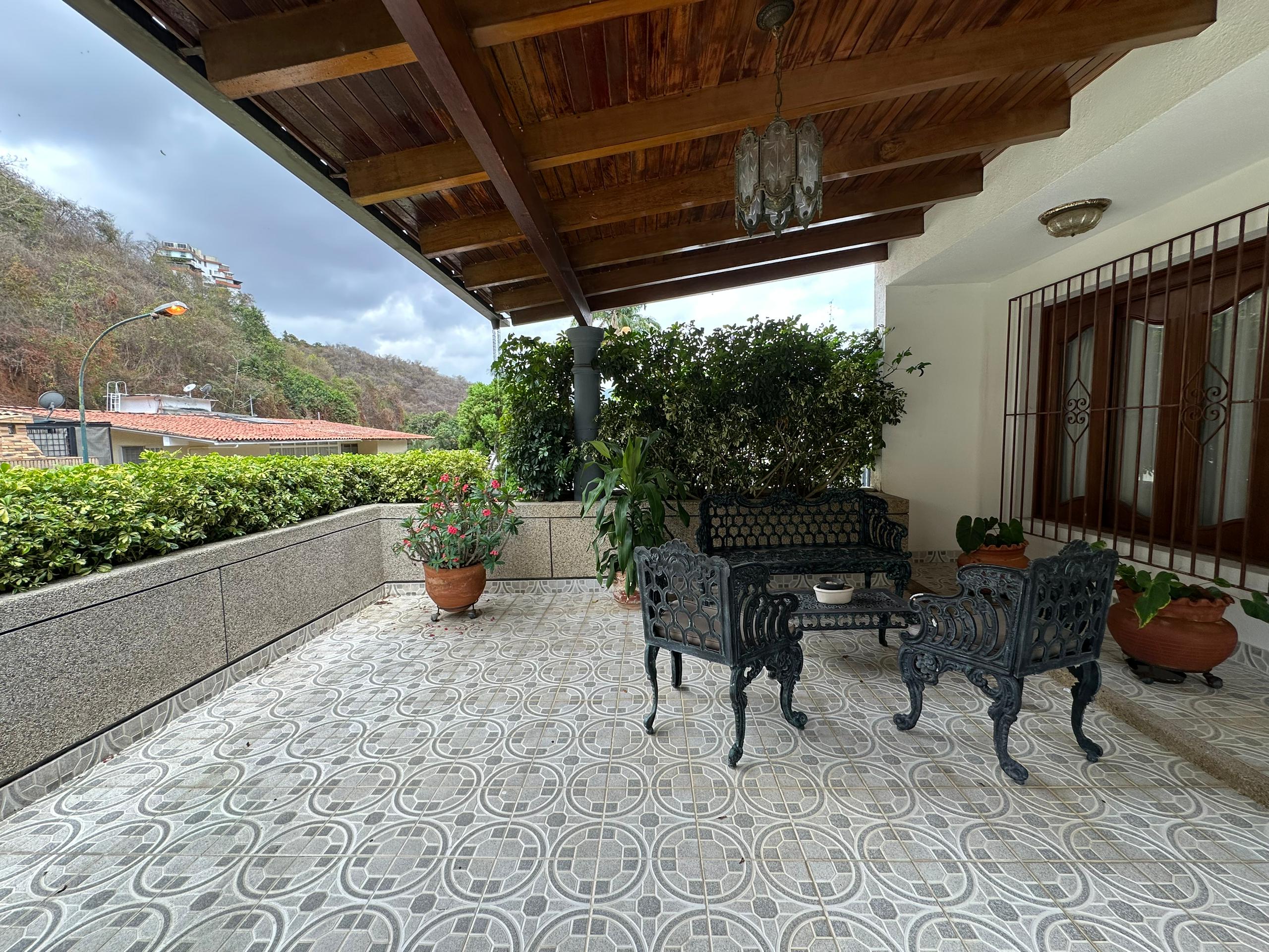 Se vende casa 520m² 4h/2b+2v/6p Colinas de Bello Monte - Otras fotos