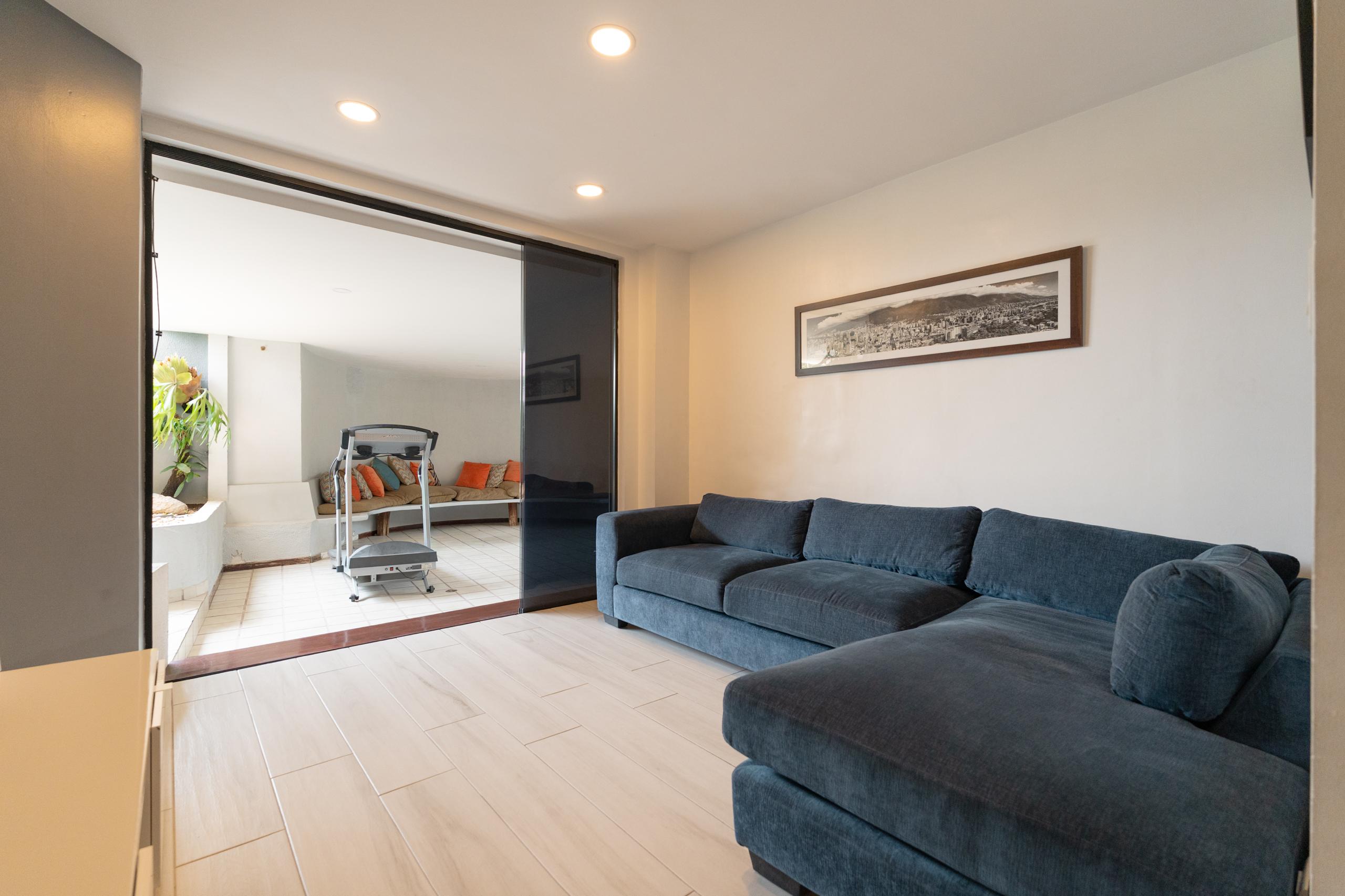 Se Vende Apartamento 341,82m² 3h/4b/3p Country Club 3