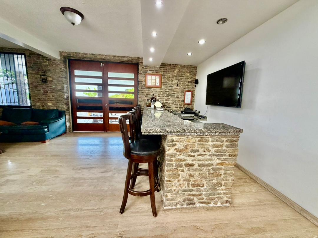 Se Alquila Casa 2200m² 4h/6b/20p La Lagunita - Otras fotos