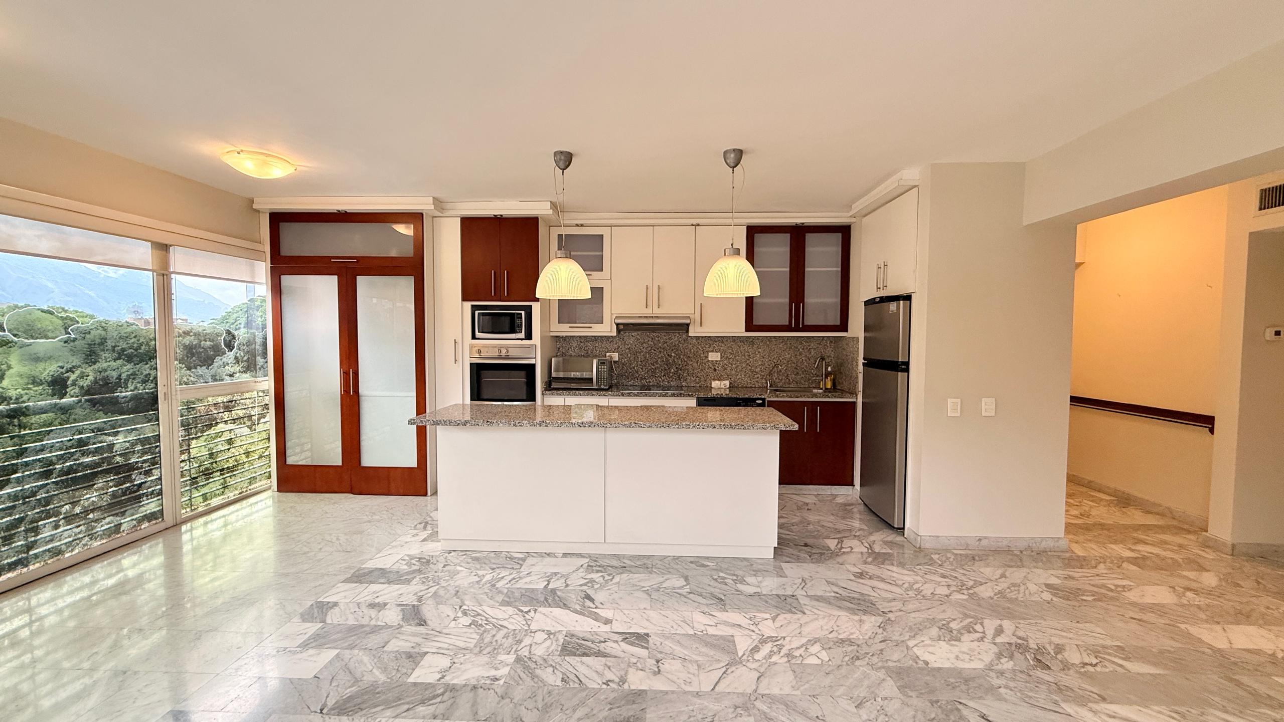 Se alquila Apto 85m² 2h/2b/2p Pedregal 2
